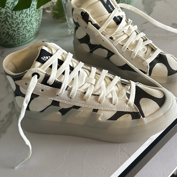 Adidas Marimekko sneakers - Picture 2 of 5